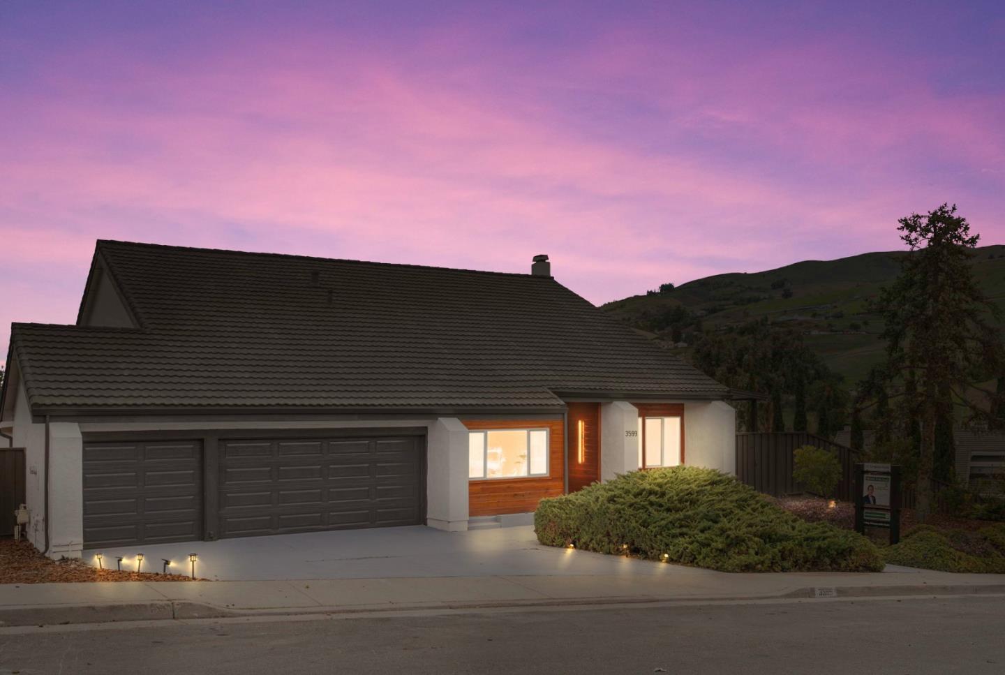 3599 Peak DR