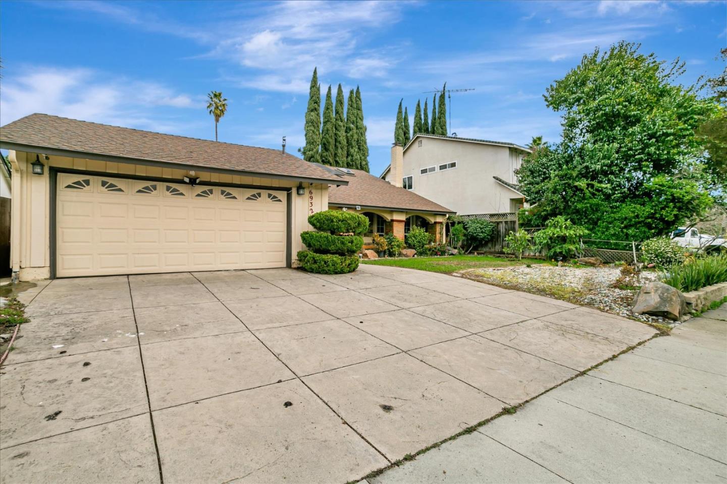 6932 Burning Tree Court