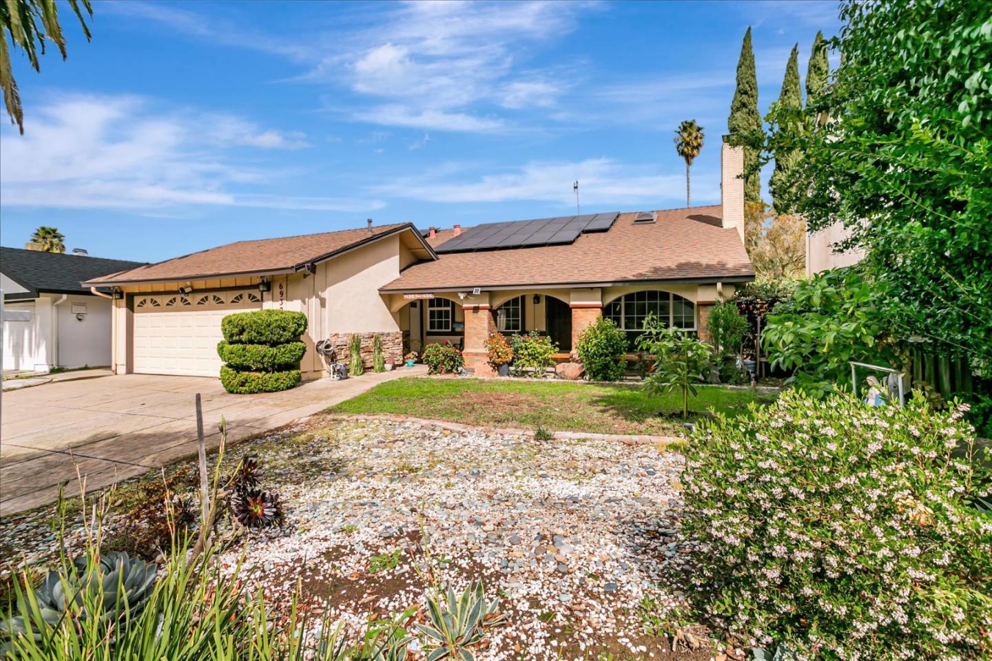 6932 Burning Tree Court