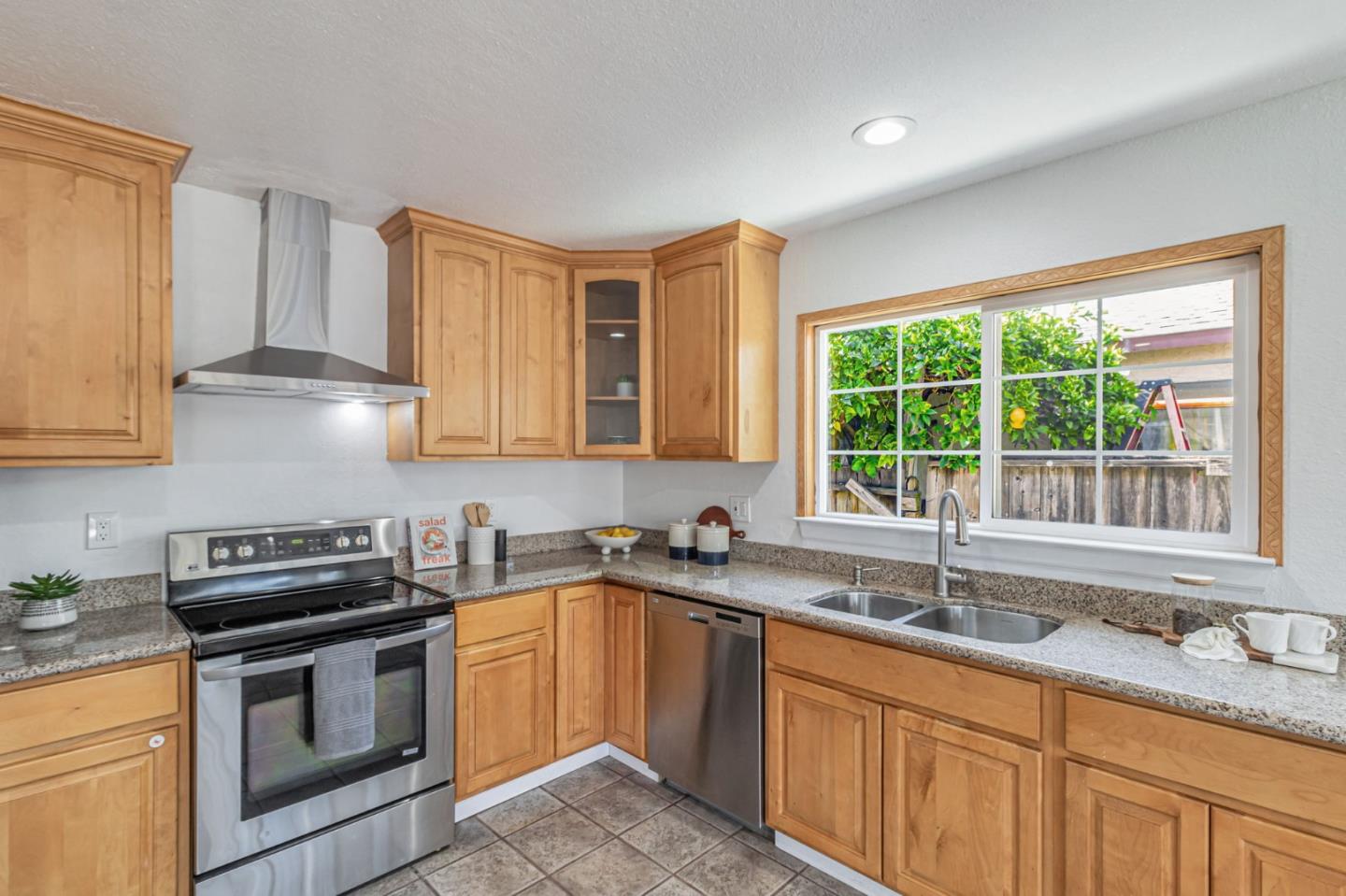 395 Greenpark WAY