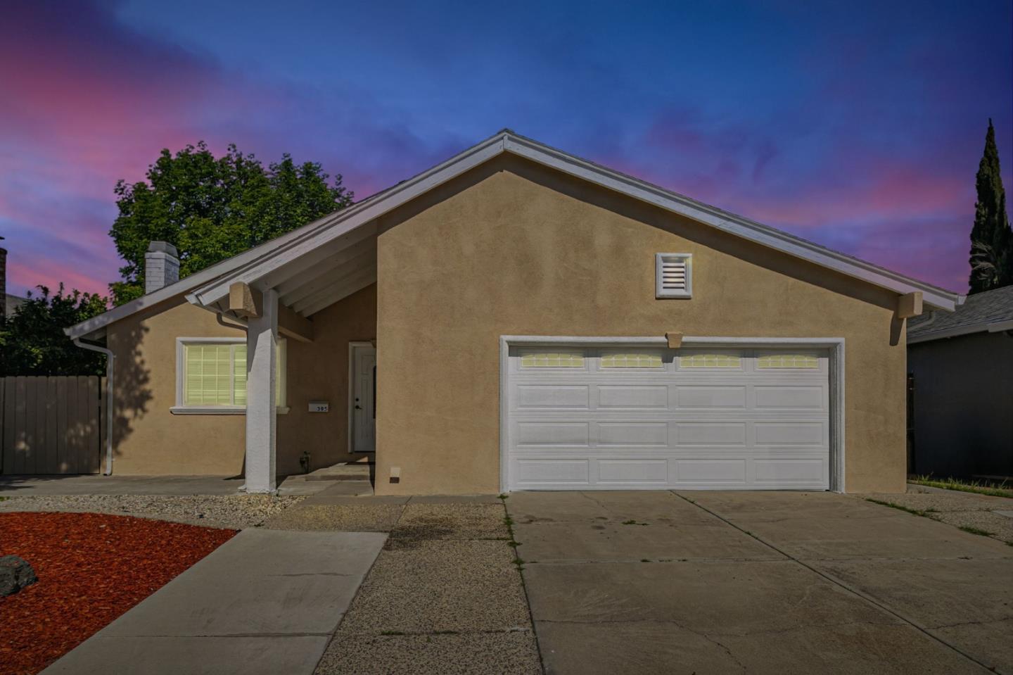 395 Greenpark WAY