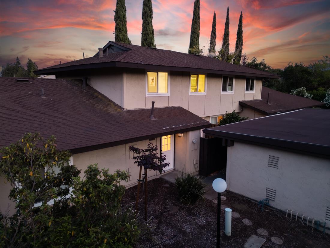 4926 Poplar Terrace