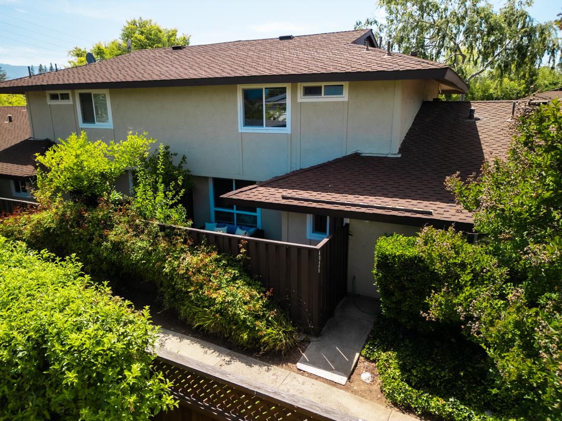 4926 Poplar Terrace