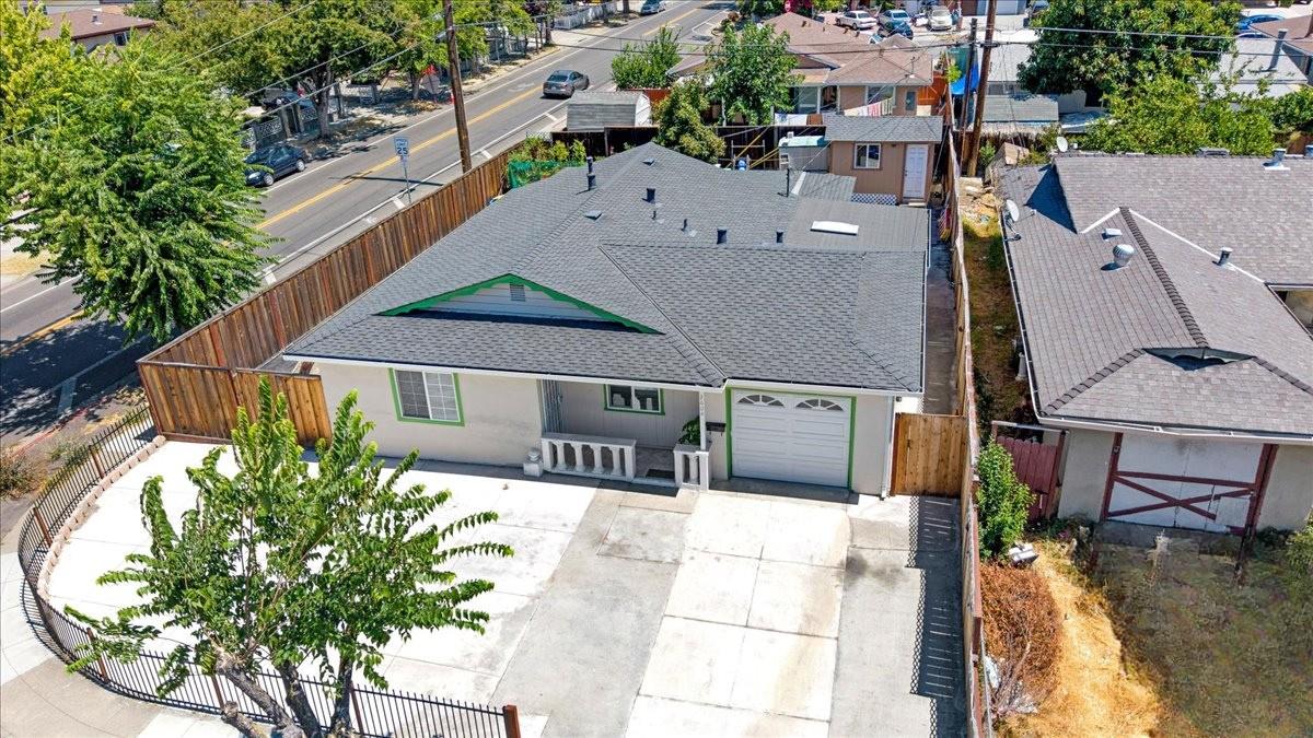 2604 Brahms Avenue