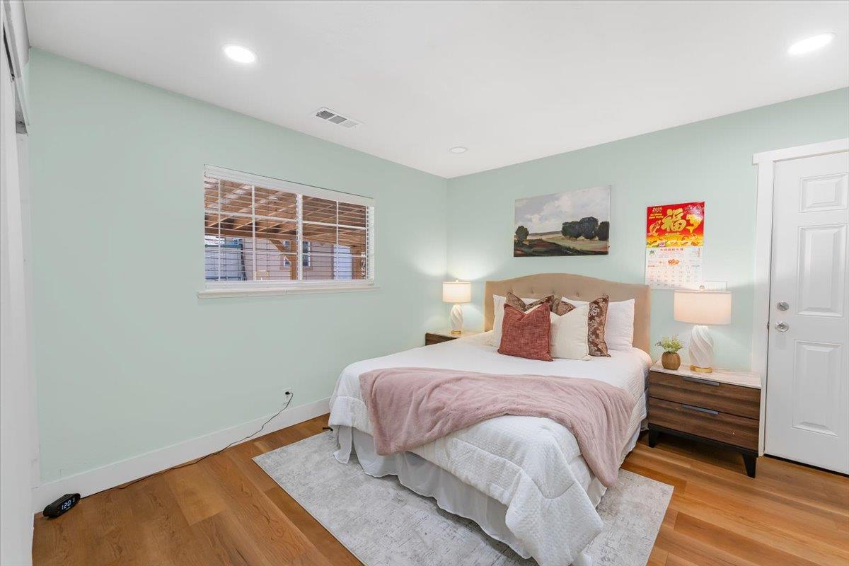 2604 Brahms Avenue