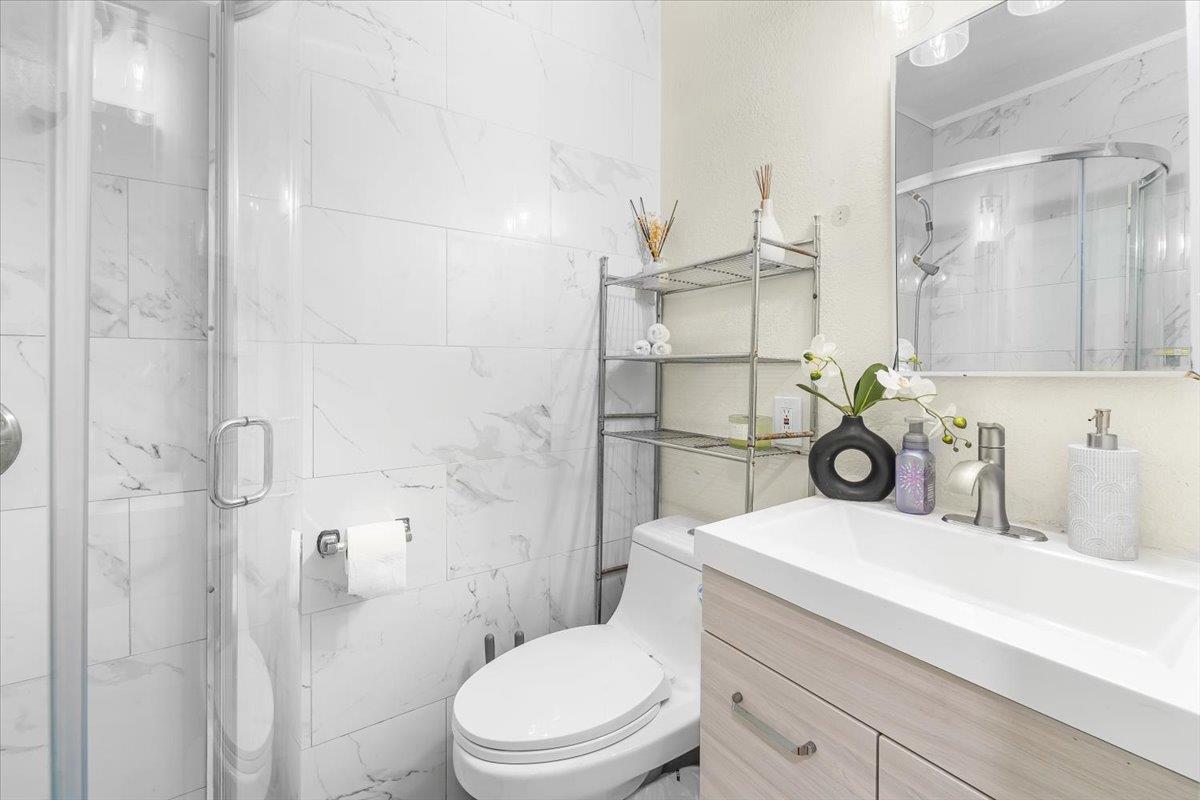 2604 Brahms Avenue