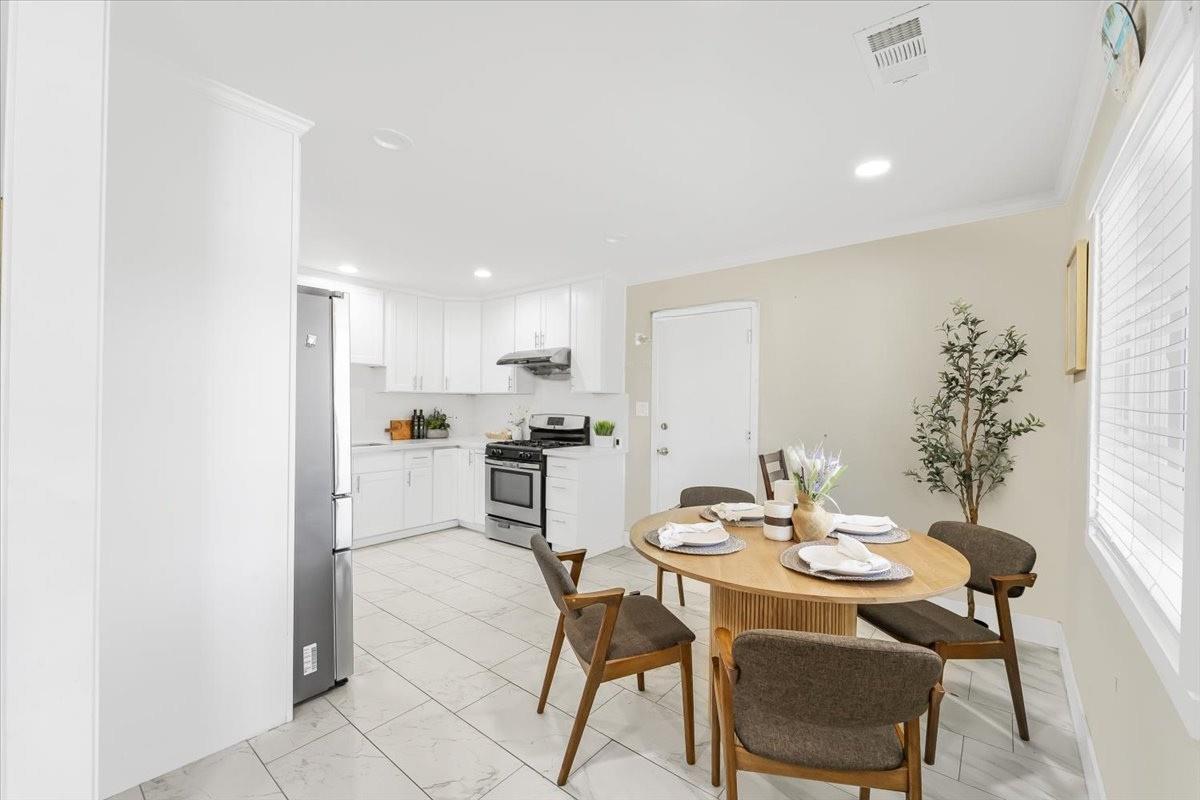 2604 Brahms Avenue