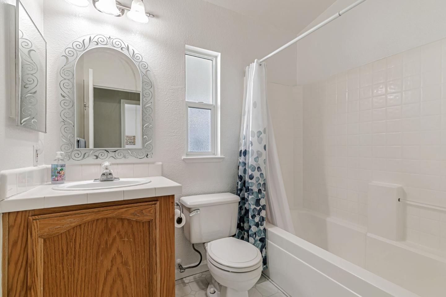 900 Golden Wheel Park Drive Unit: 9