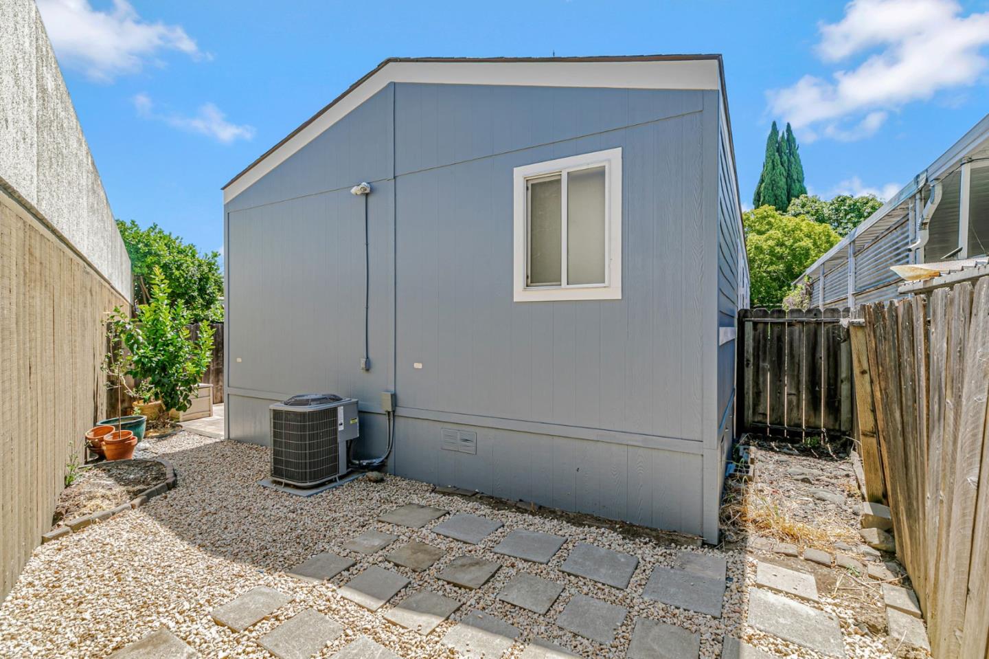 900 Golden Wheel Park Drive Unit: 9