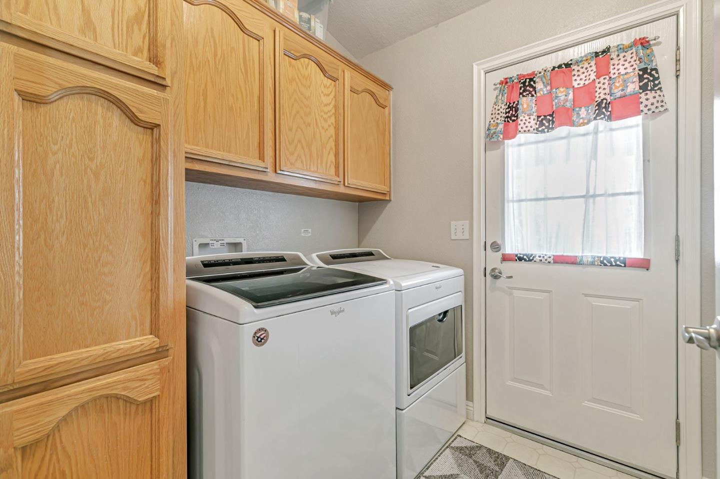 900 Golden Wheel Park Drive Unit: 9