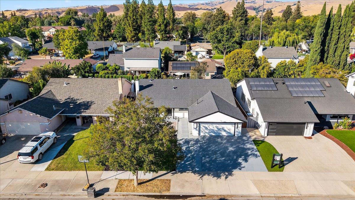 6928 Burning Tree Court