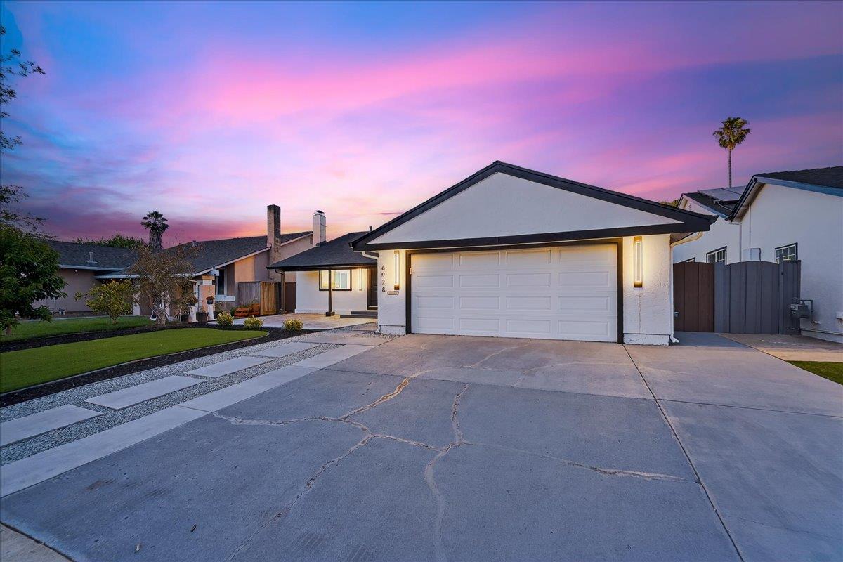 6928 Burning Tree Court