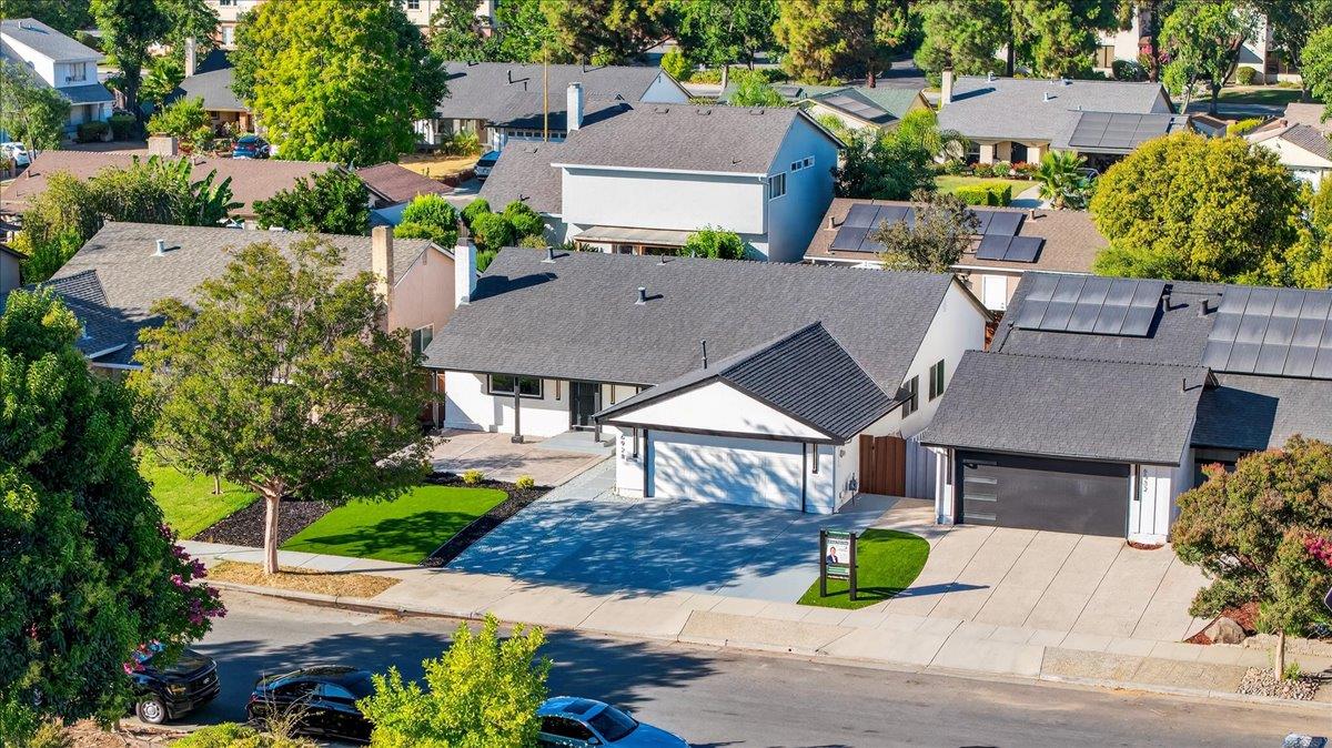6928 Burning Tree Court