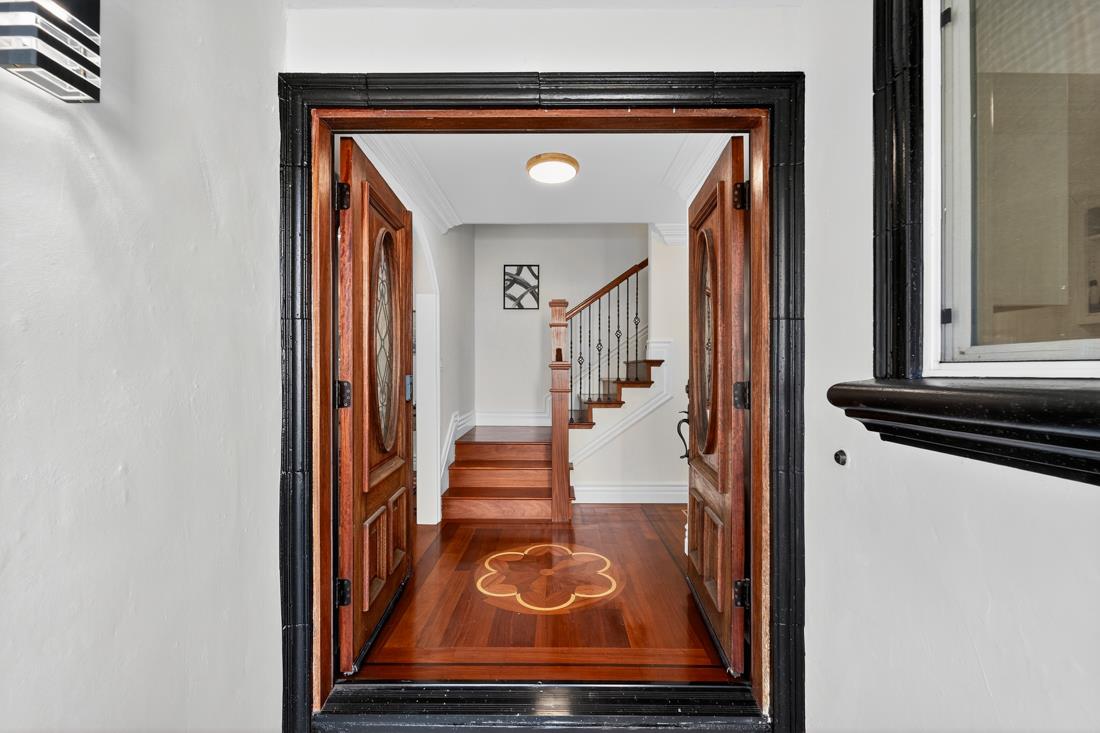 895 Greenwich Drive