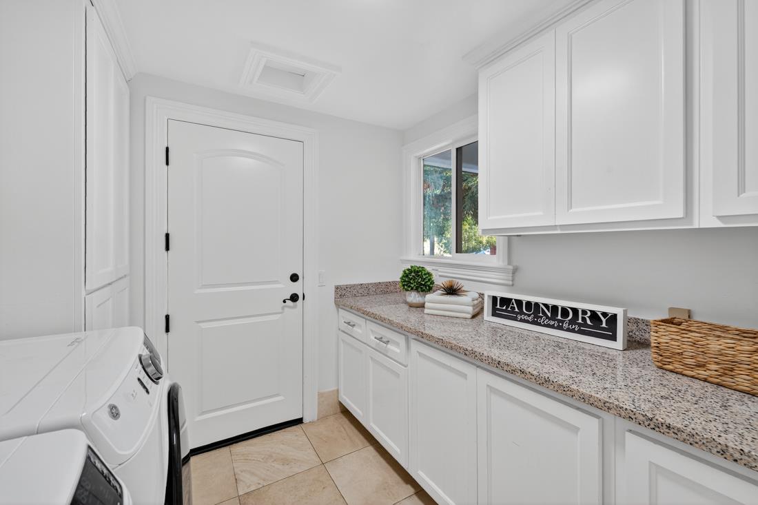 895 Greenwich Drive