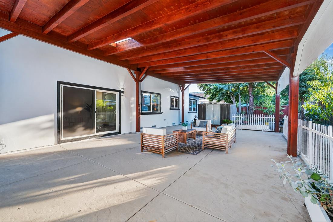 895 Greenwich Drive