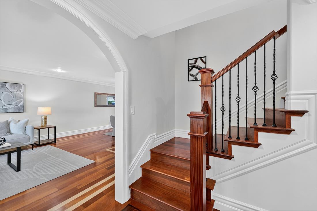 895 Greenwich Drive