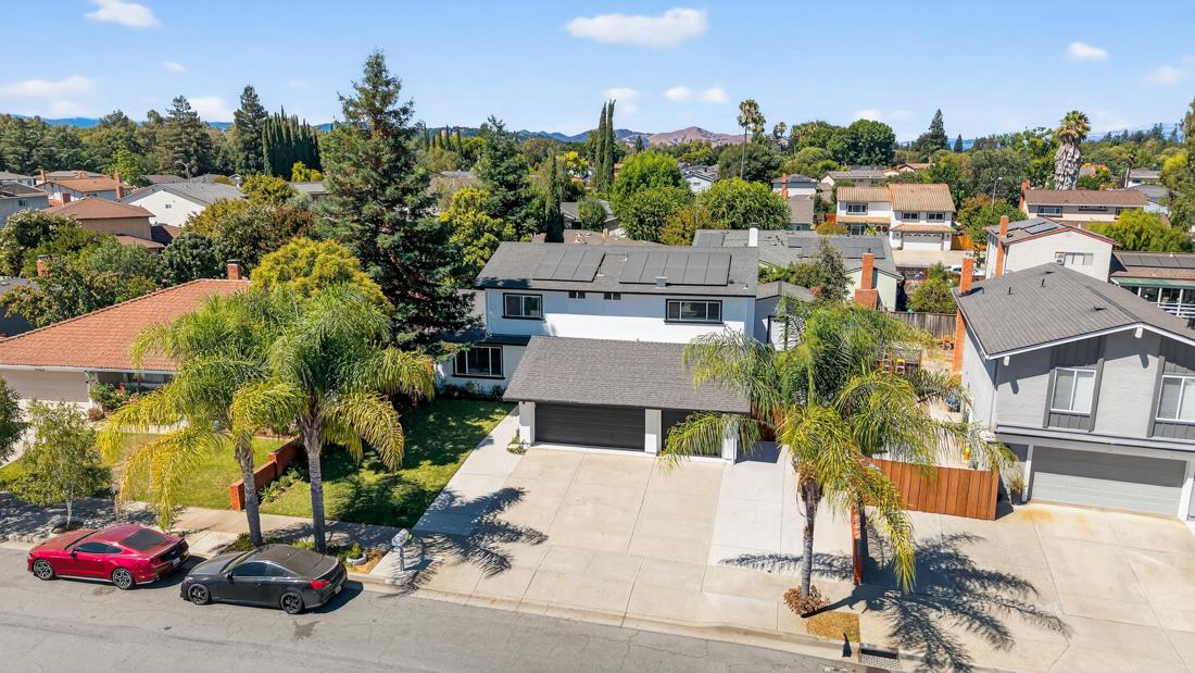 895 Greenwich Drive