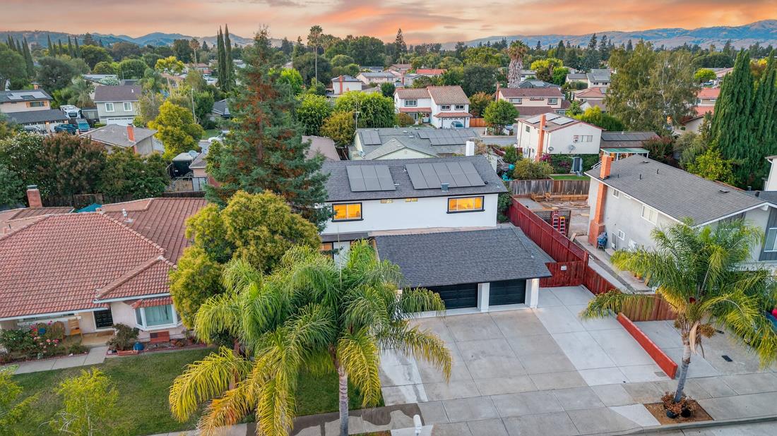 895 Greenwich Drive