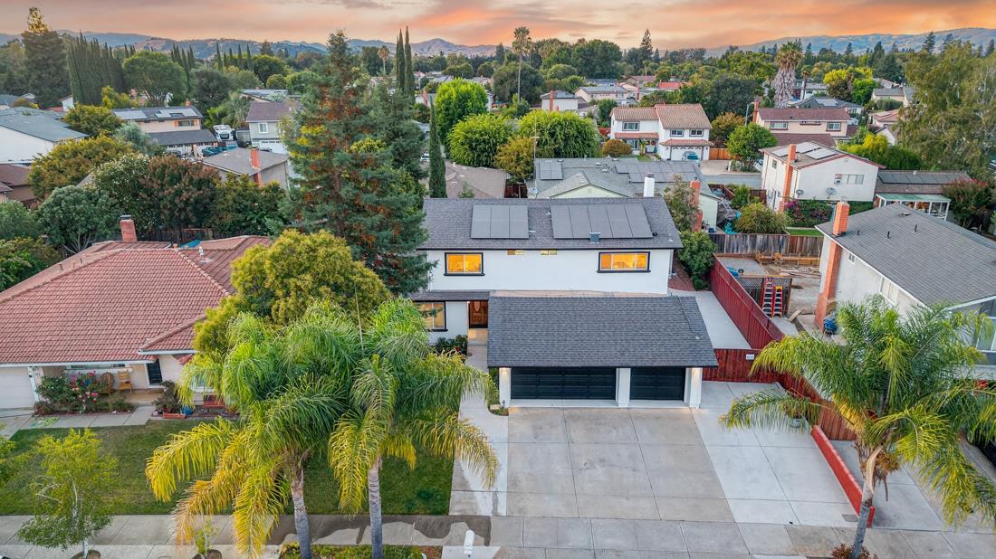 895 Greenwich Drive