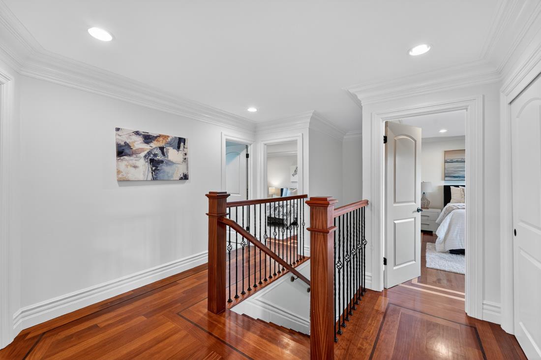 895 Greenwich Drive