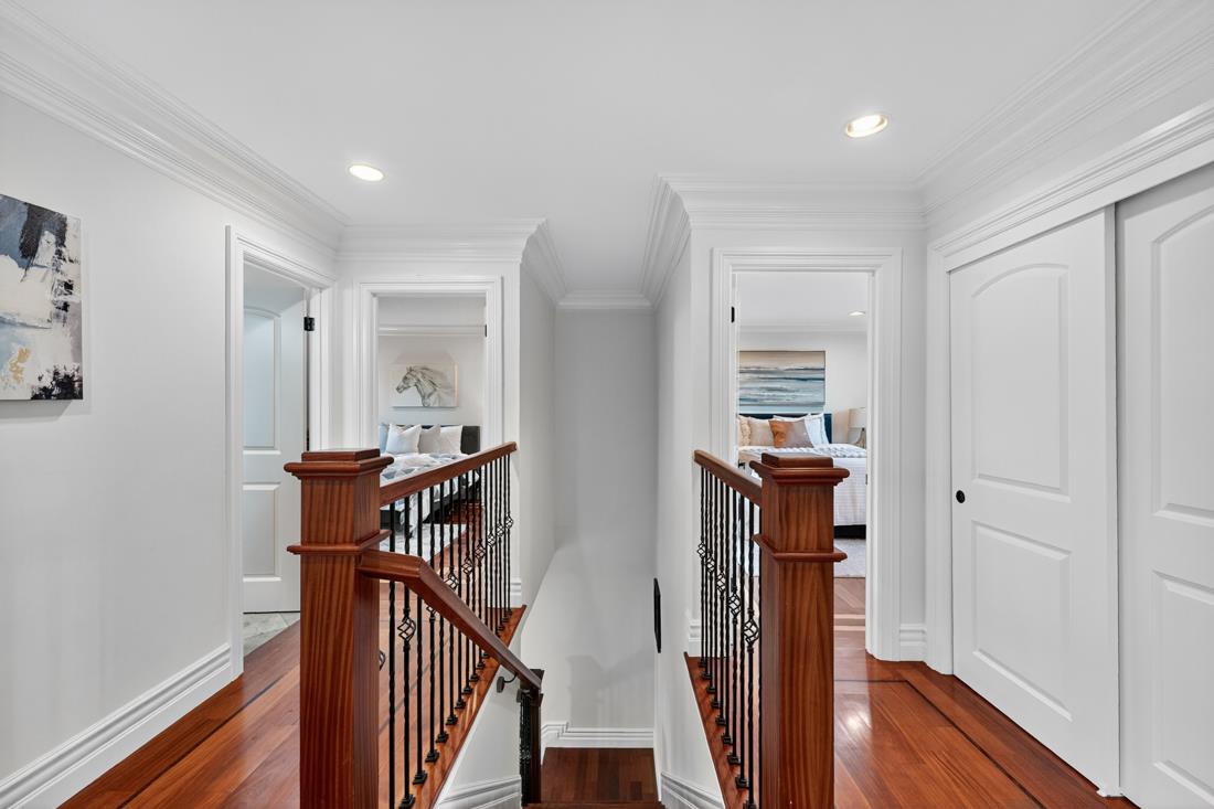 895 Greenwich Drive
