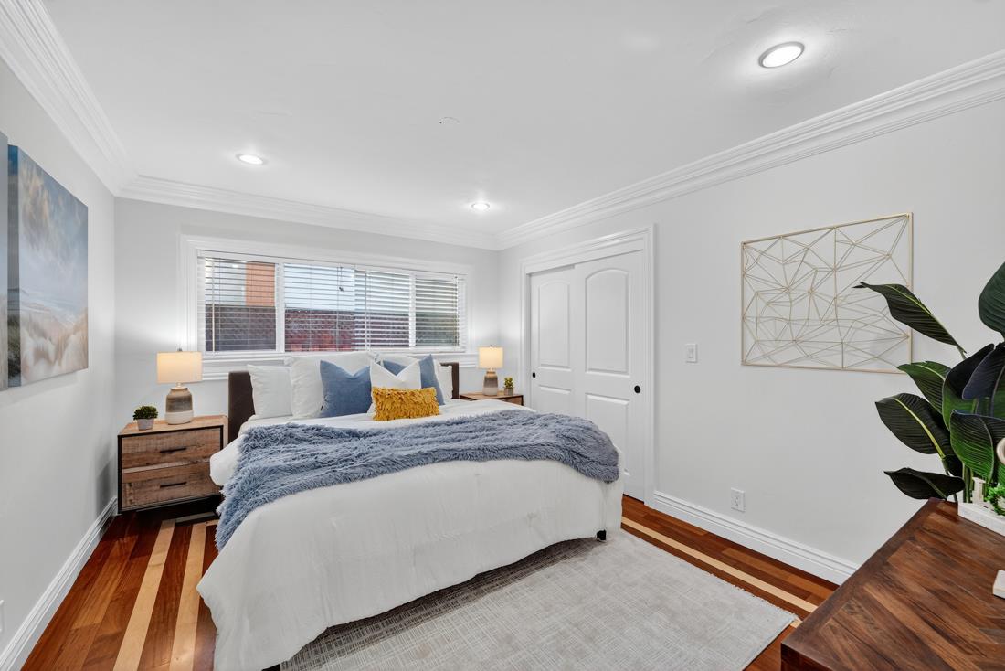 895 Greenwich Drive