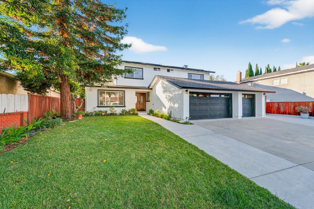 895 Greenwich Drive