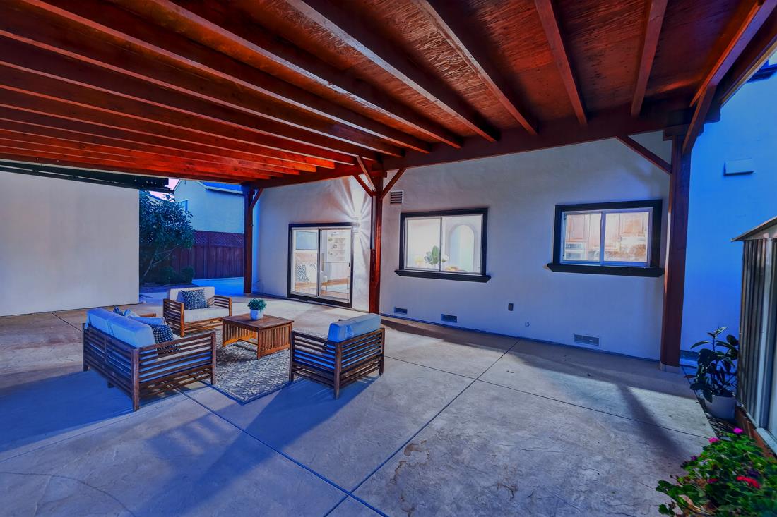895 Greenwich Drive