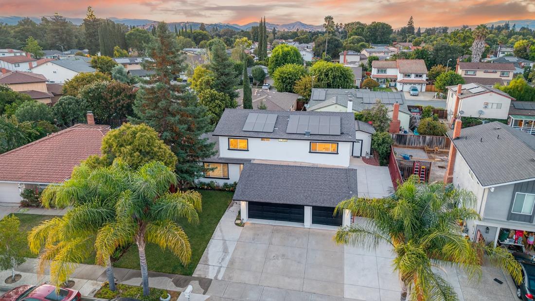 895 Greenwich Drive