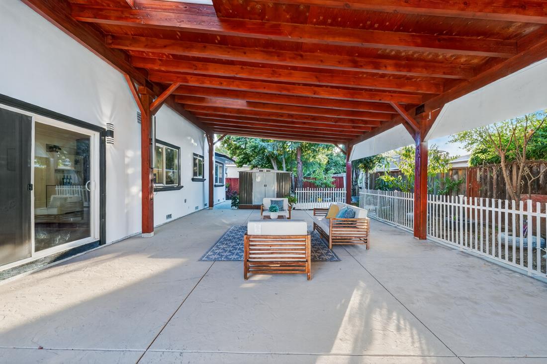 895 Greenwich Drive