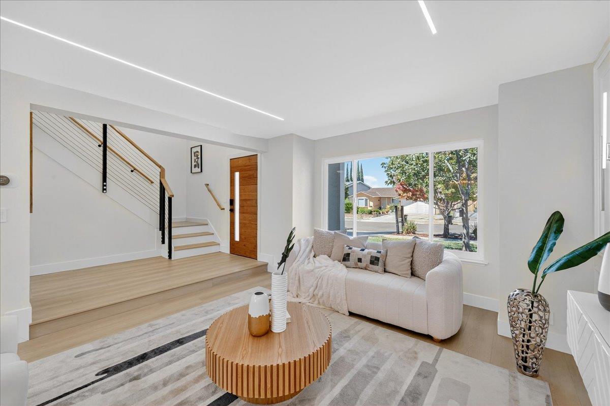 3324 Trebol Lane