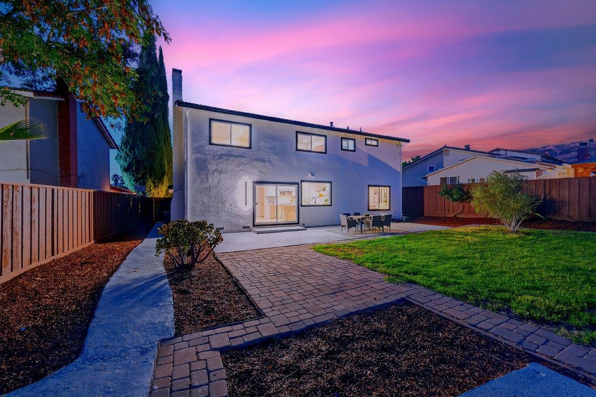 3324 Trebol Lane