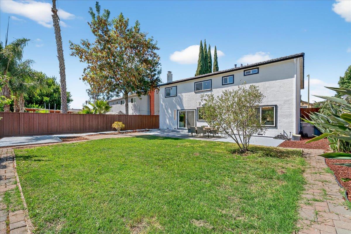3324 Trebol Lane