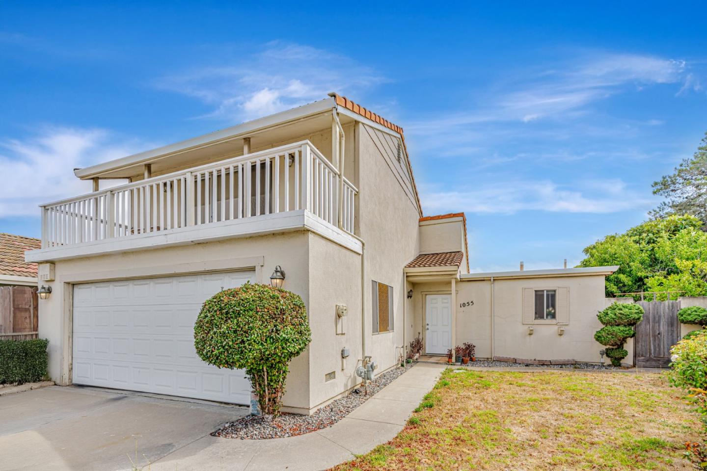 1055 Howe Circle