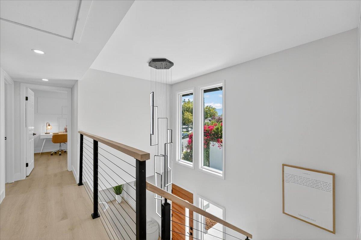 419 Avenida Palmas