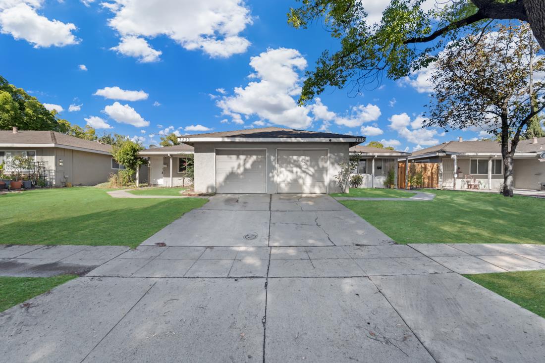 3235 Lone Bluff Way