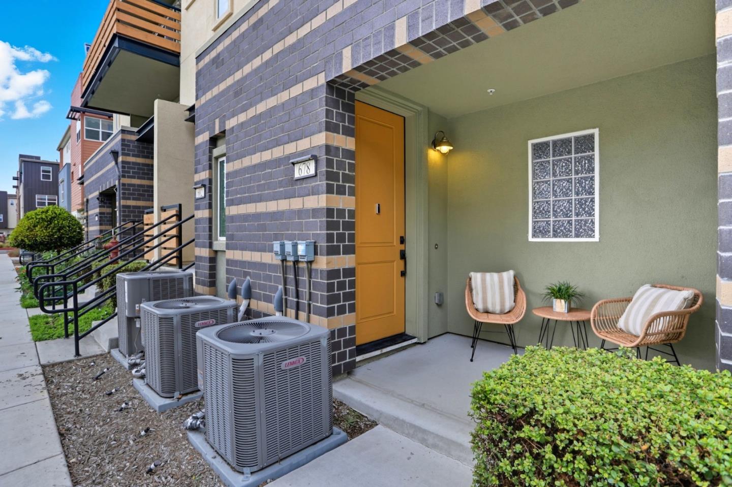 678 Squire Avenue