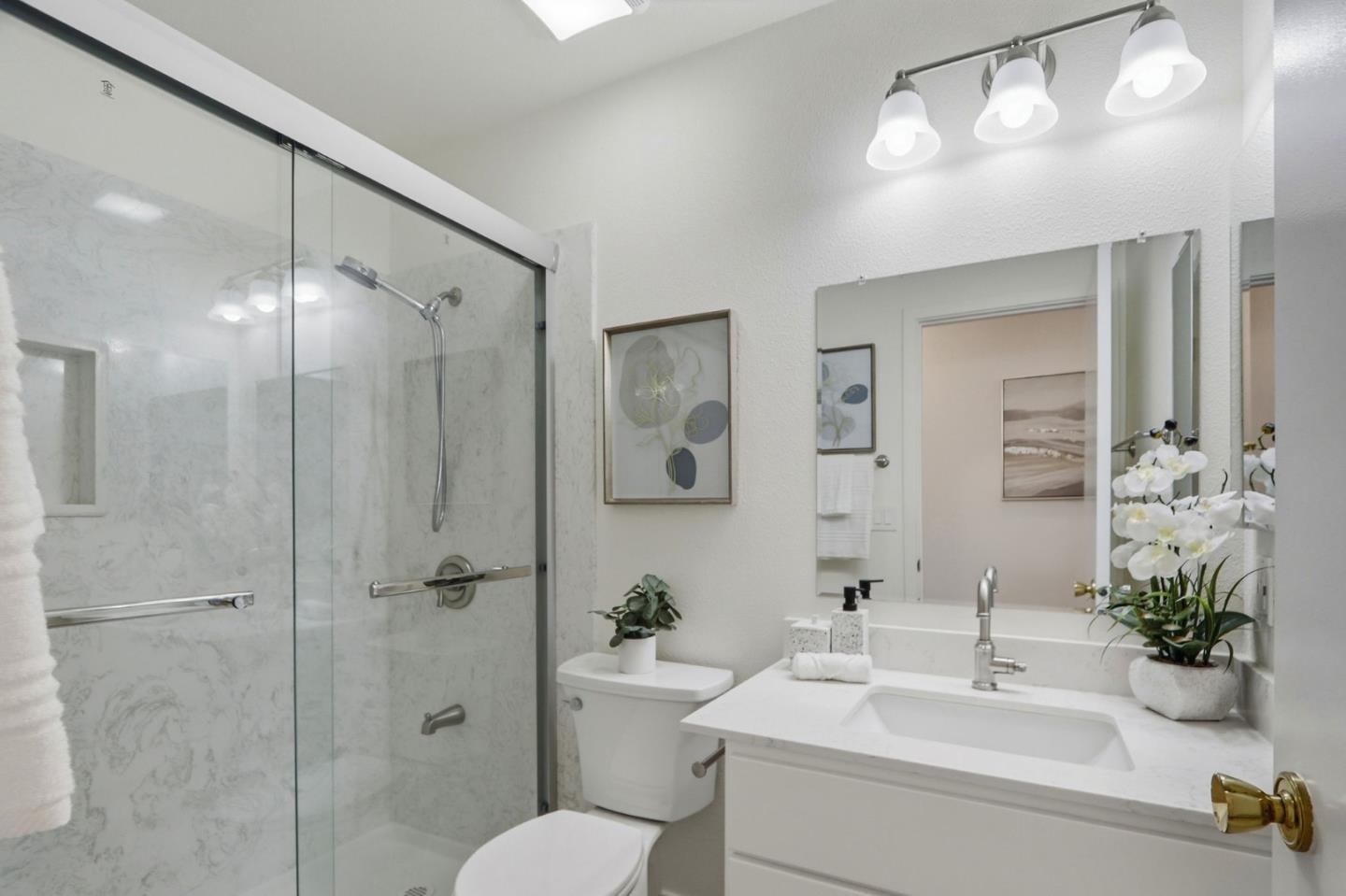 1586 Redfield Court