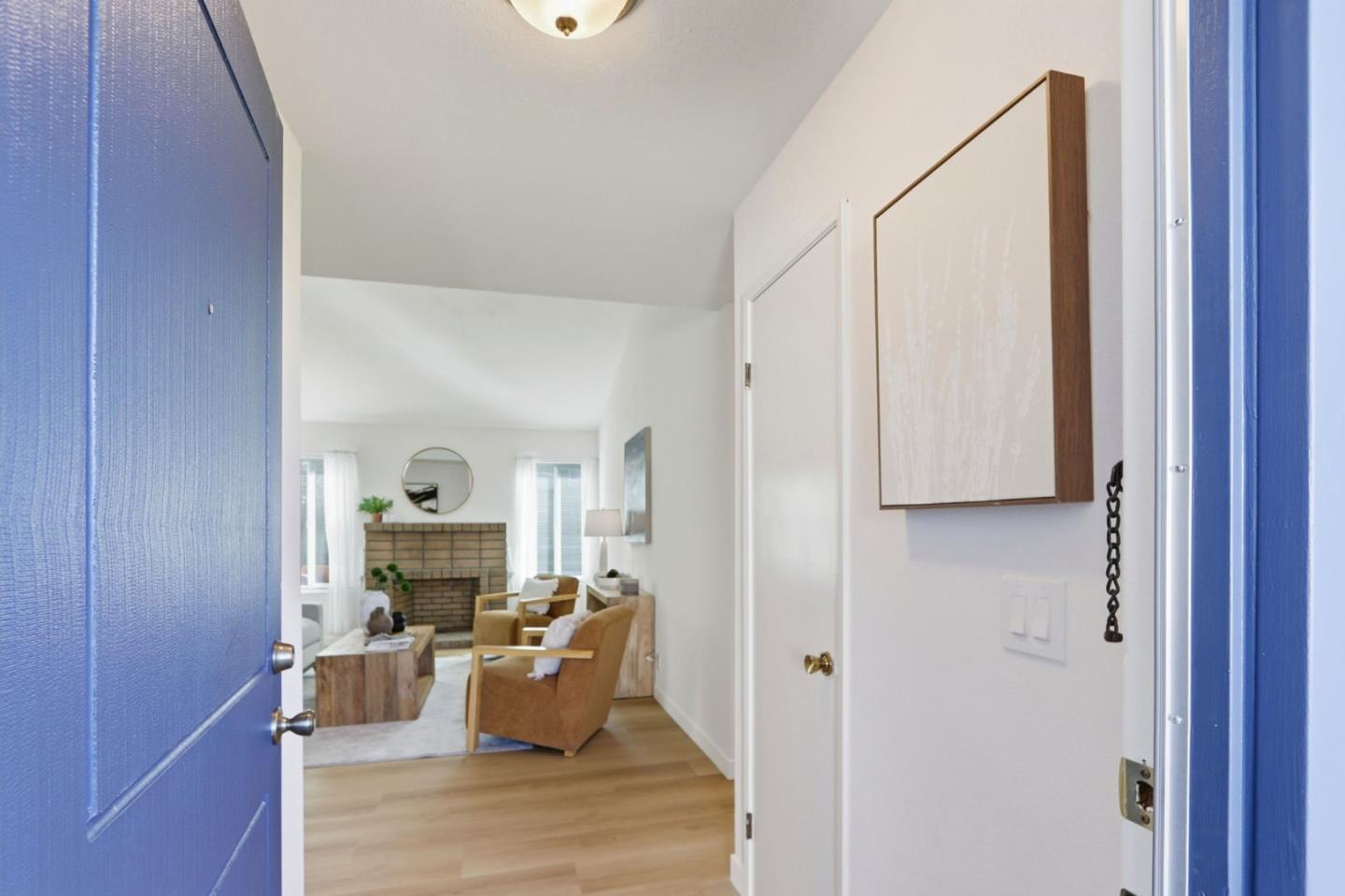 1586 Redfield Court