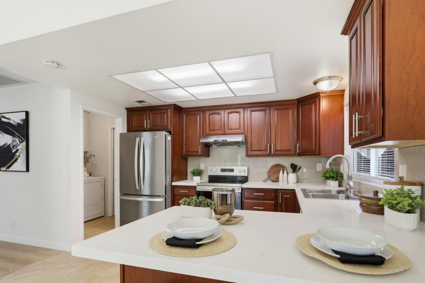 1586 Redfield Court