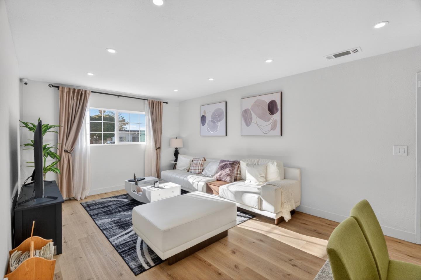 10230 Griffith Street