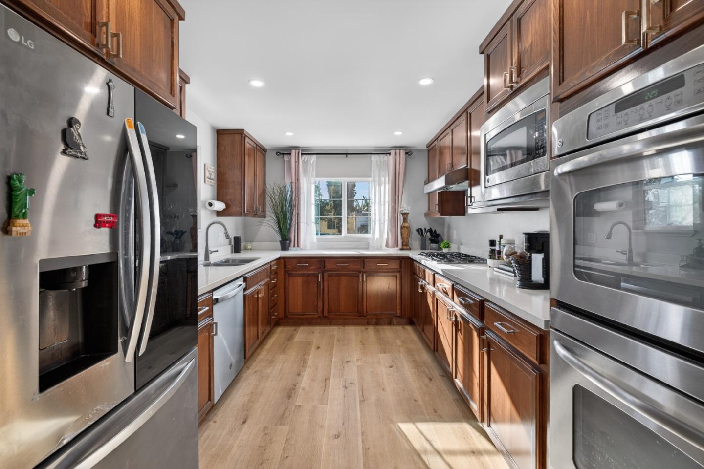 10230 Griffith Street