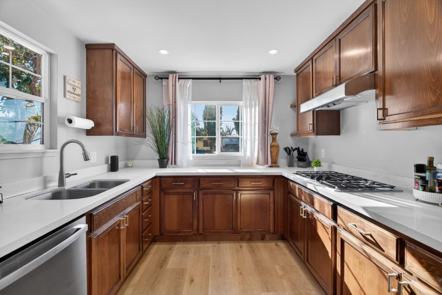 10230 Griffith Street