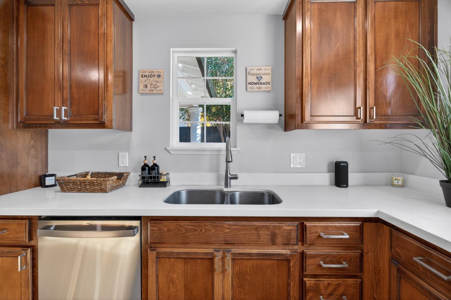 10230 Griffith Street