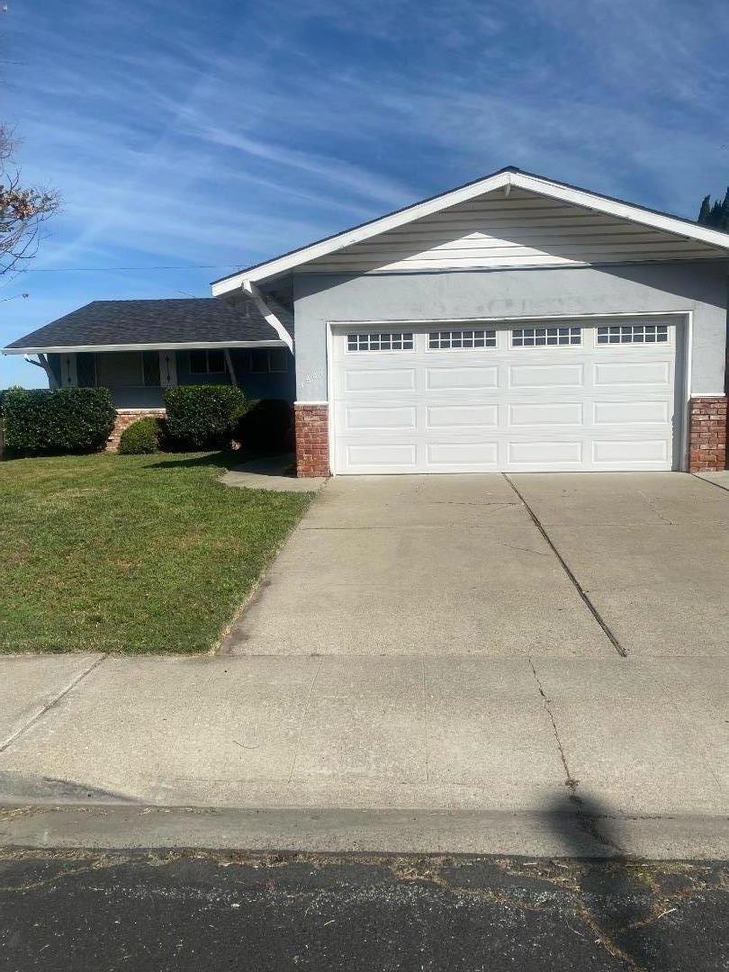 1601 Big Bend Drive
