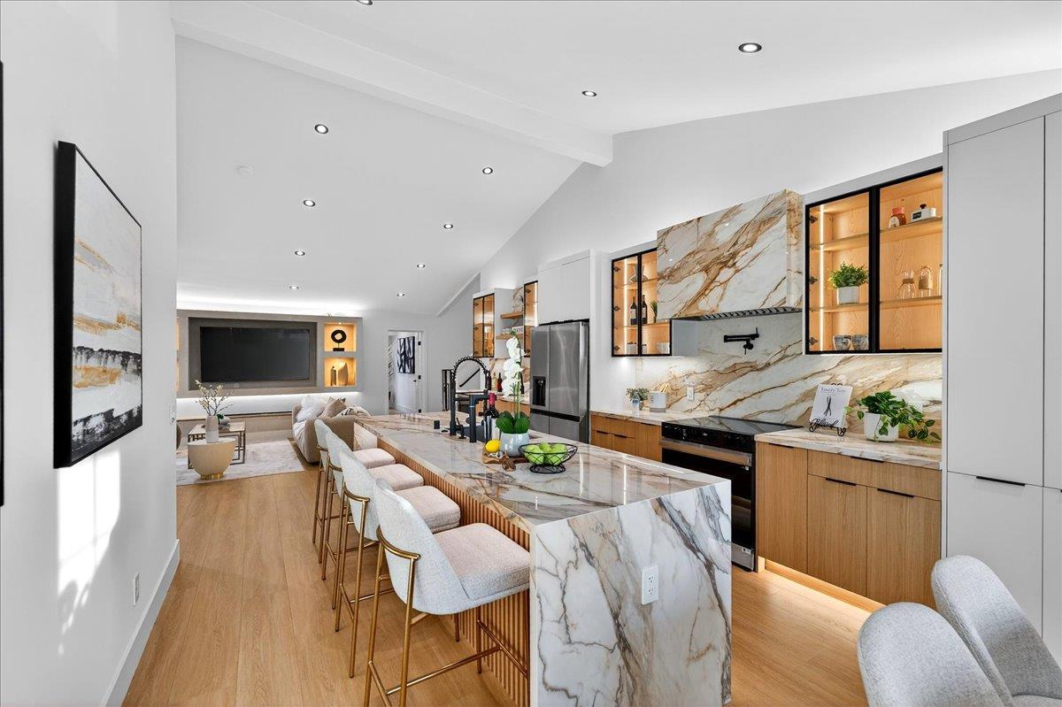 3512 Pleasant Crest Drive