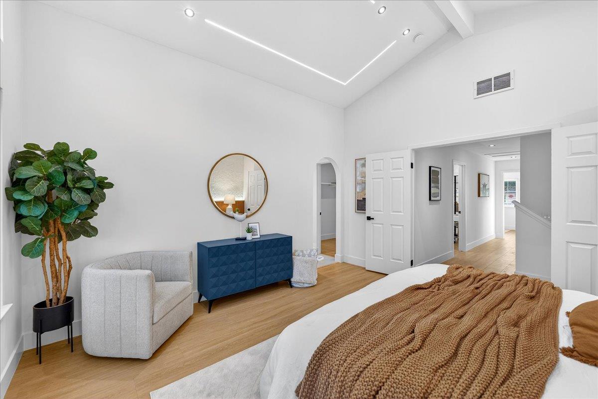 3512 Pleasant Crest Drive