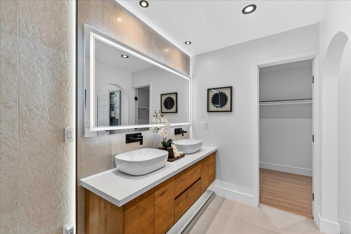 3512 Pleasant Crest Drive