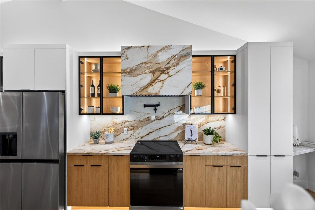 3512 Pleasant Crest Drive